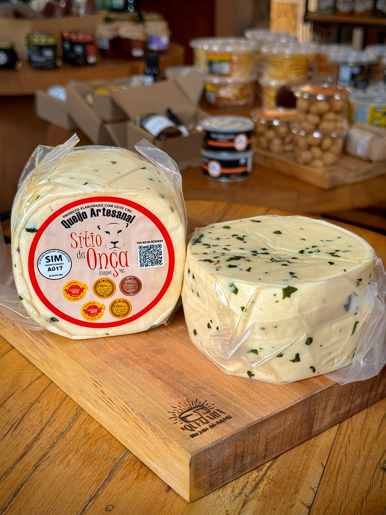Queijo Artesanal Alagoa Sitio da Onça - Com Manjericão