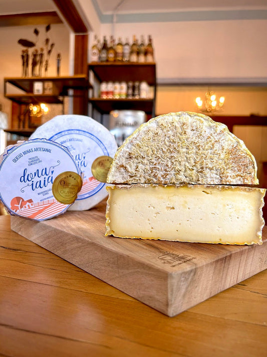 Queijo Minas Artesanal Dona Iaia - Região do Serro